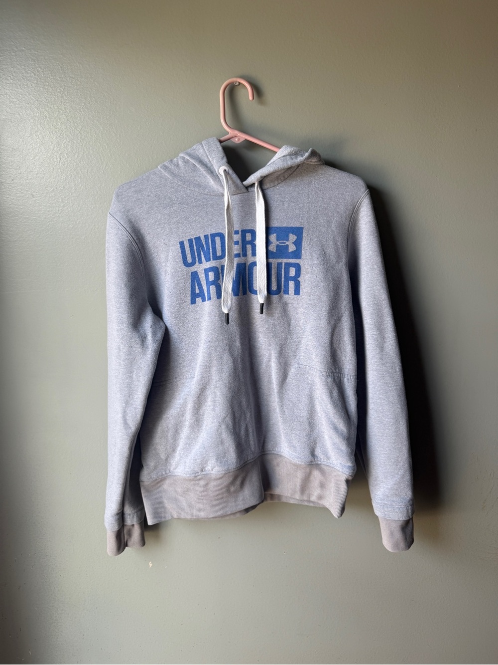 Under Armour Women’s Gray Fleece Pullover Hoodie Blue Logo Size Small
